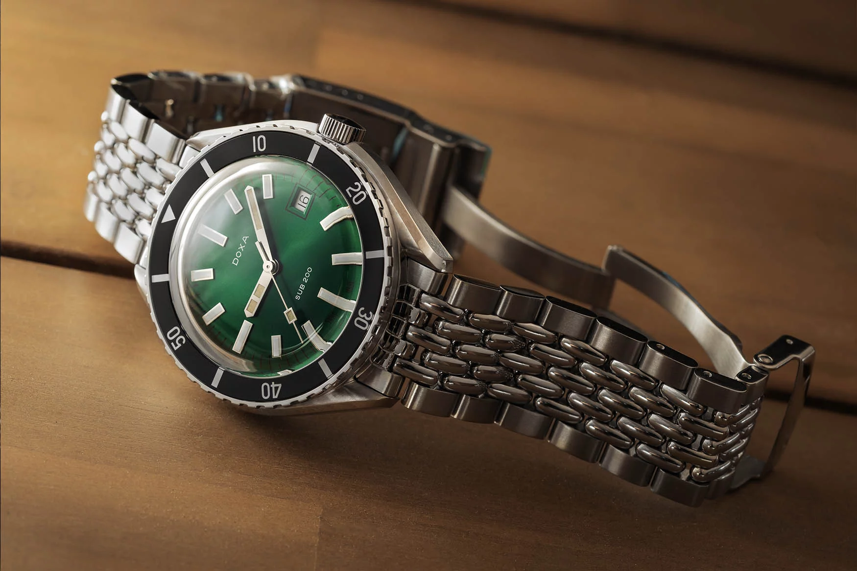 Doxa-SUB-200-Sea-Emerald.jpg